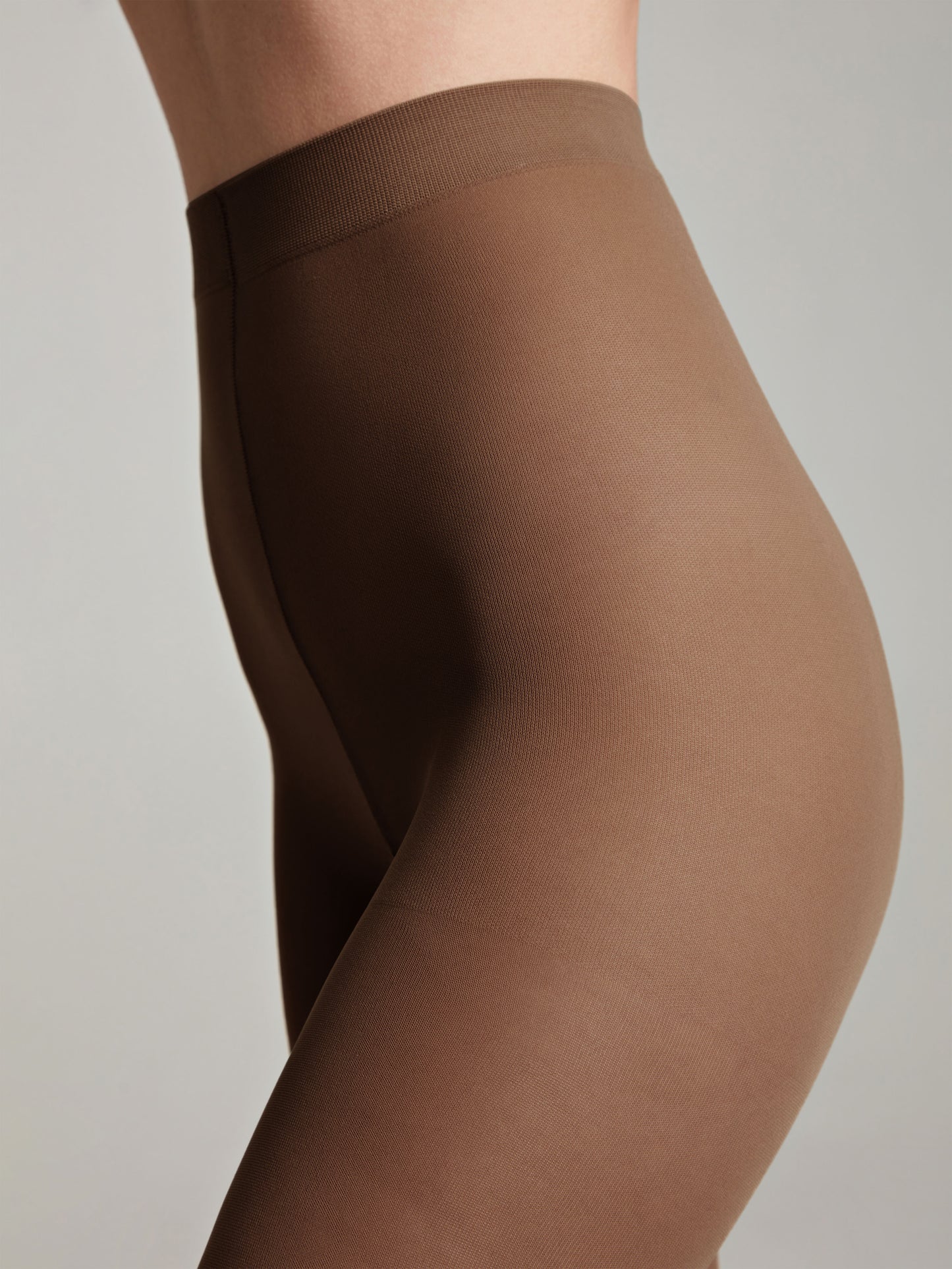 Blickdichte Damenstrumpfhose mit Microfibra - Elegant Episode - Luzy